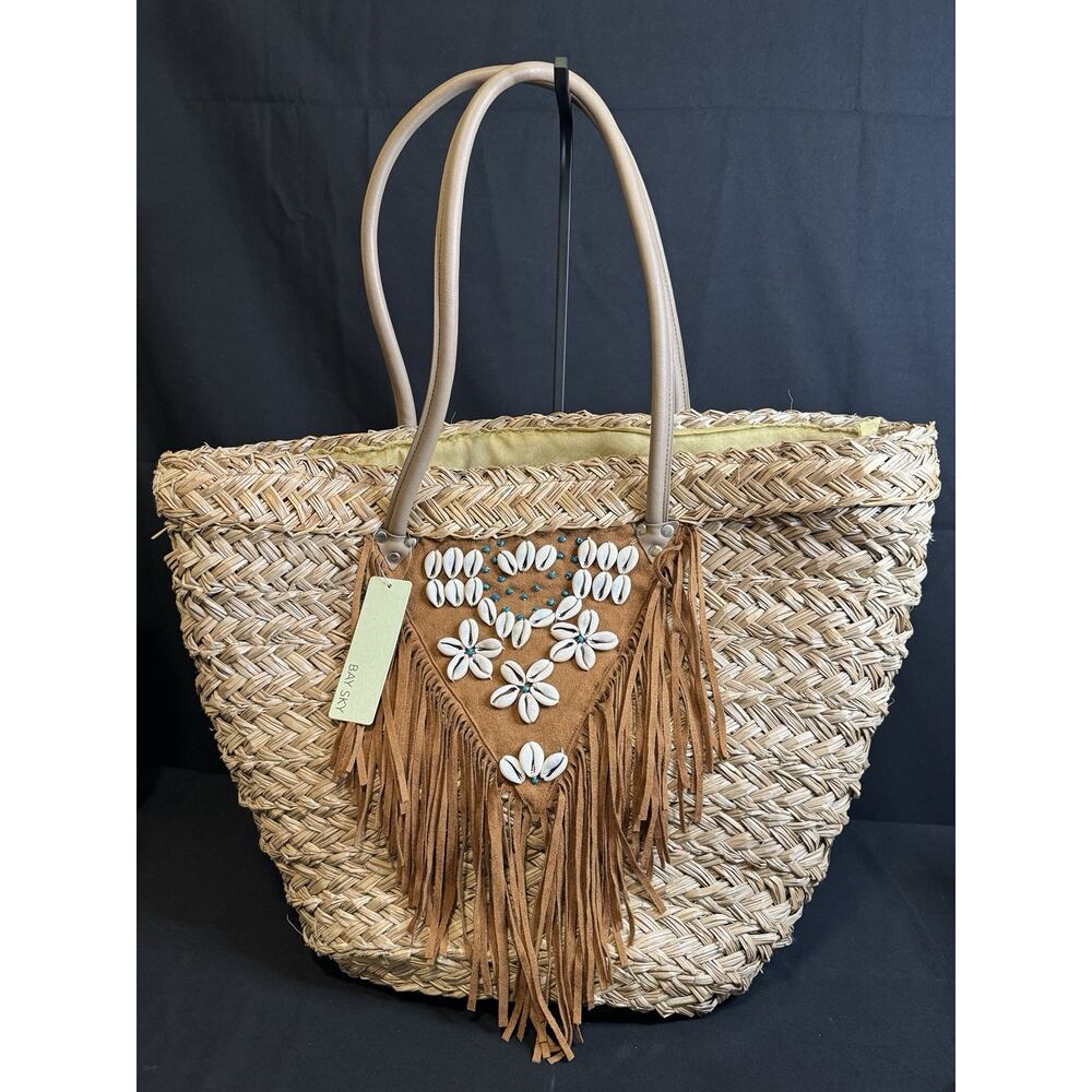 NWT BAY SKY Vegan Huge Beach Bag- Faux Leather Fringe Cowrie Shells Zip Close - Picture 2 of 10